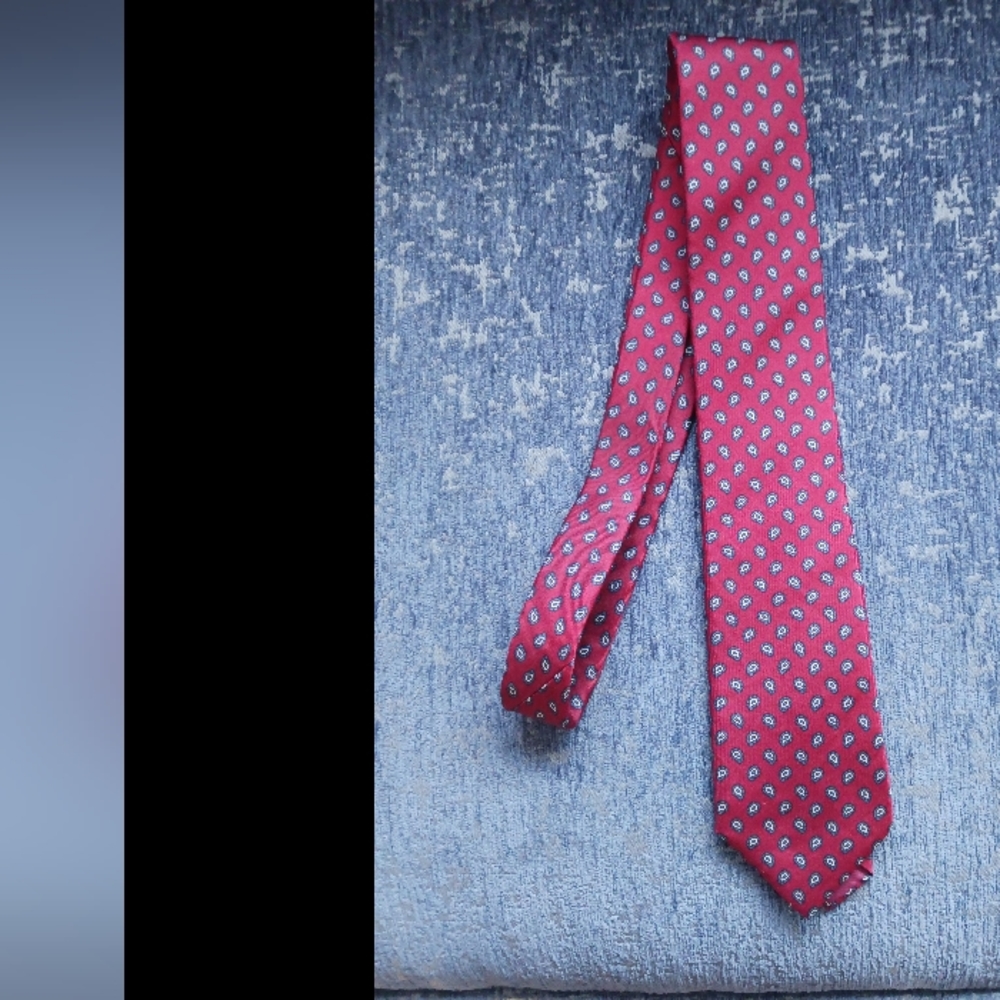 Horchow 100% red silk tie